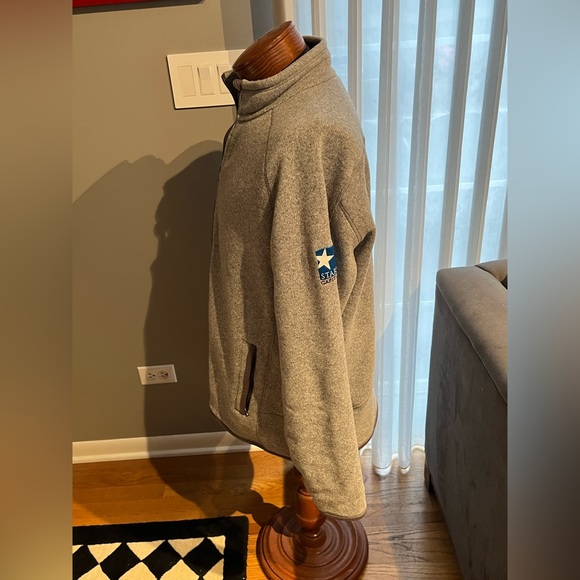 Men’s gray and tan trim Patagonia full zip jacket.  Size xl. - Picture 4 of 10